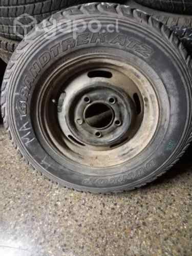 Varios neumaticos y llantas Mazda Tata Mahindra