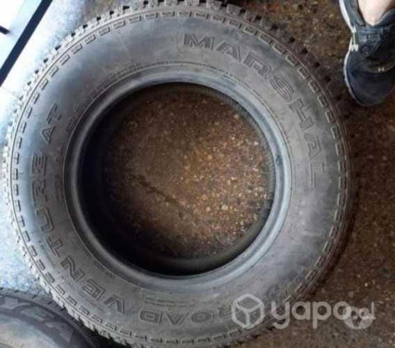 1 neumático Marshal 205-75- 15 tipo calugòn