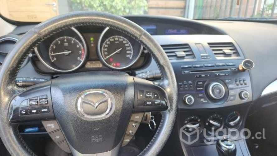 Mazda3 2013 sedan AT