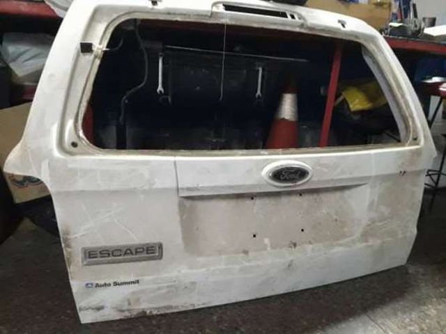 3 Luz de frenos completa para Ford Escape