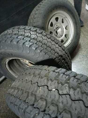 3 llantas y neumáticos wrangler caluga 245-75-16
