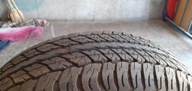 1 neumático Dunlop 265-65-R17 nuevo