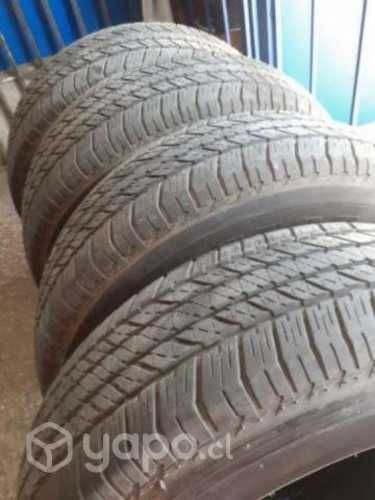 4 neumáticos impecables bridgestones 245-70-17