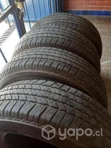 4 neumáticos impecables bridgestones 245-70-17