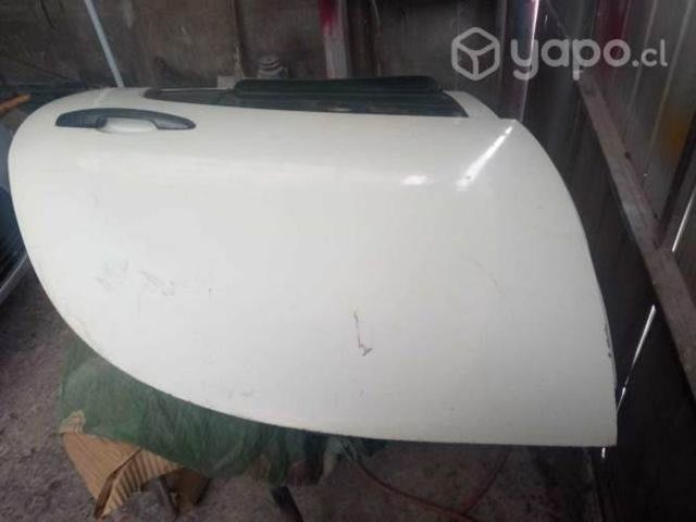 Puerta lateral trasera derech camioneta Mitsubishi