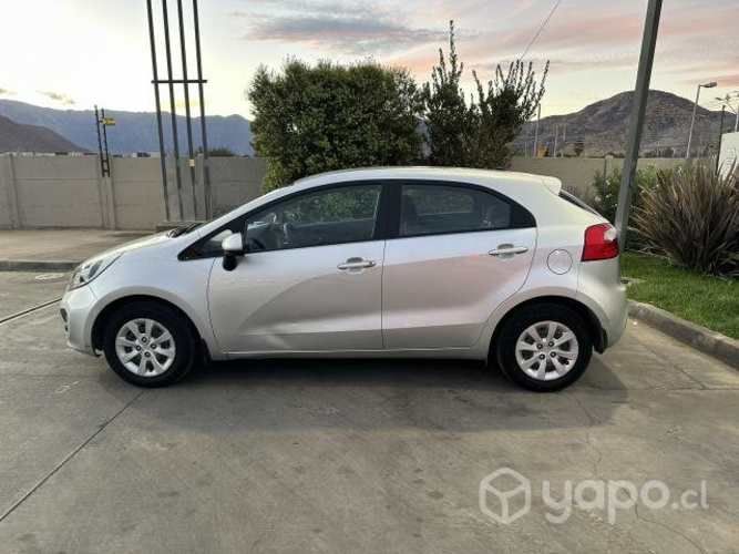 Kia motors rio 2012