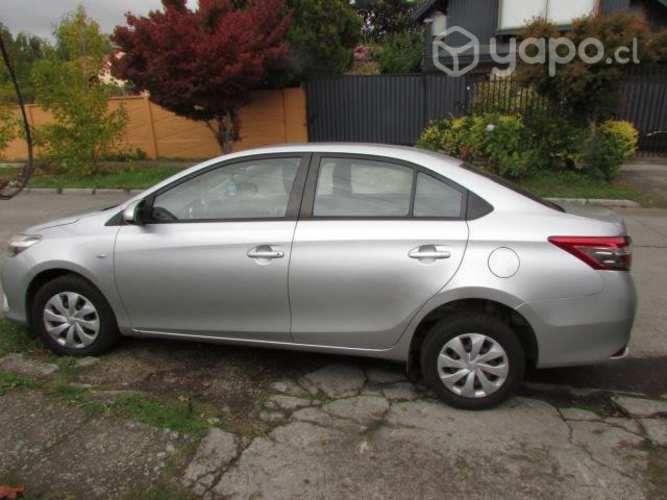 Toyota yaris 2014