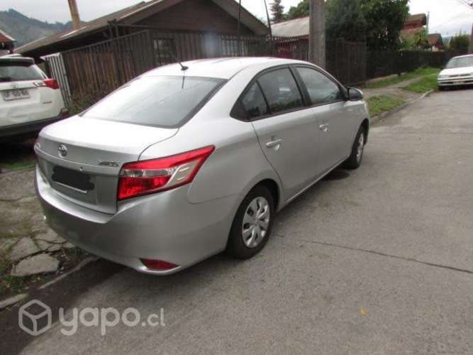 Toyota yaris 2014