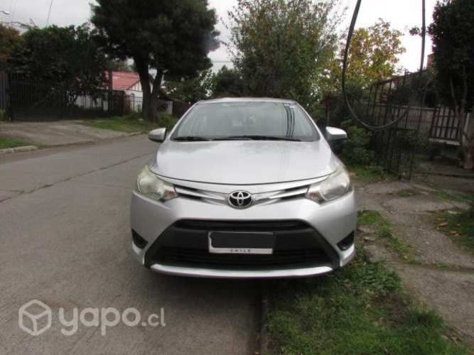 Toyota yaris 2014