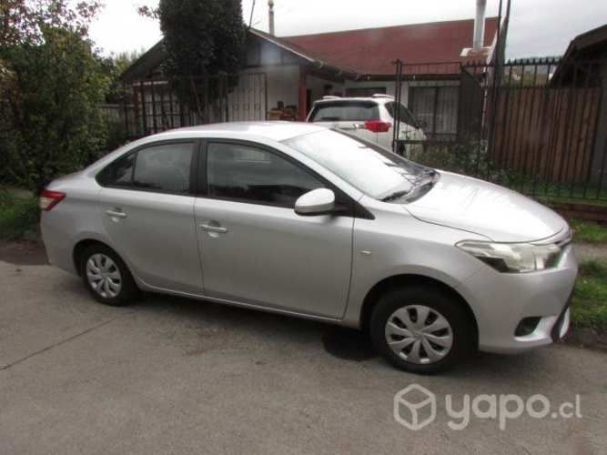 Toyota yaris 2014