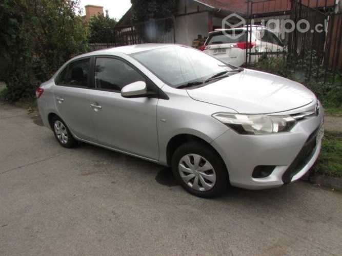 Toyota yaris 2014
