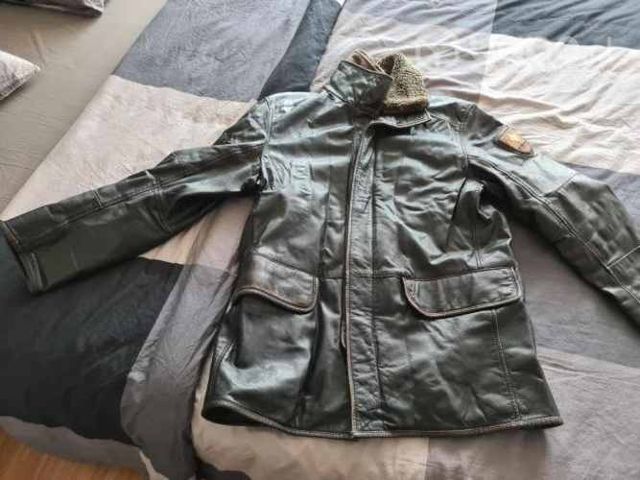 Chaqueta de cuero marca Strellson