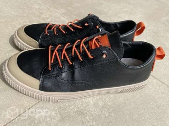 Zapatillas talla 43, casi nuevas