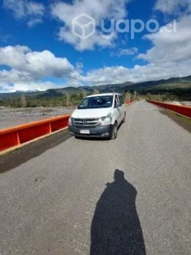 Vendo minibús Hyundai new h1 2013 por renovación