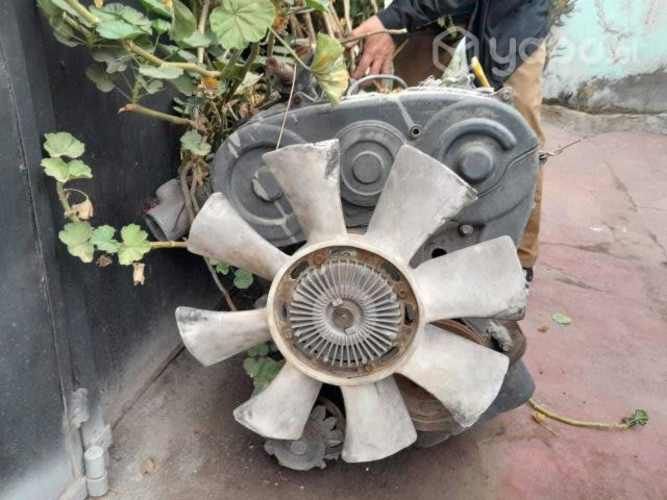 Hyundai porter 2003 + motor de repuesto o reparar