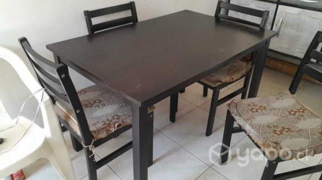 Juego de comedor mas 4 sillas