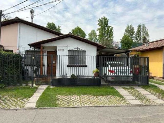 Acogedora casa Condominio 3D, 2B Los Nogales de Tobalaba (Quilin)