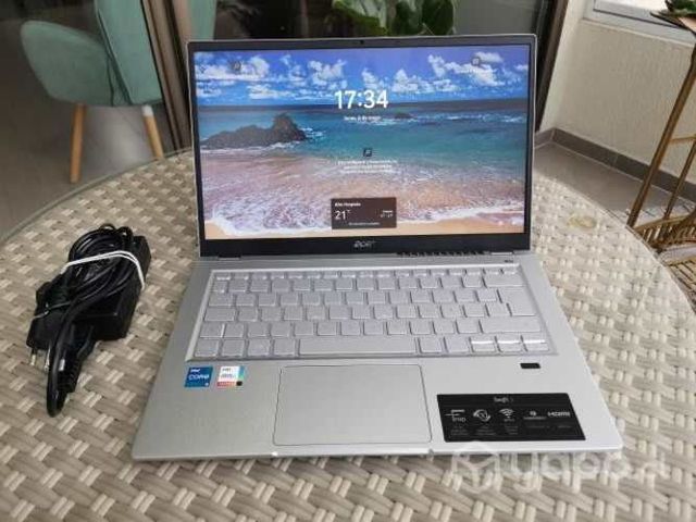 Notebook ACER Swift 3 14 1,5 años de uso