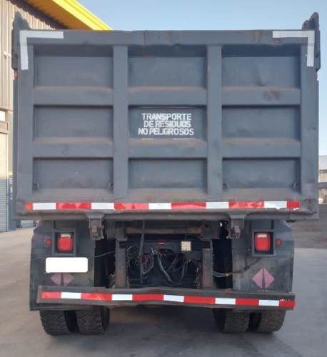 Camión Tolva International 7600 Workstar 16 m3 6x4 Año 2015