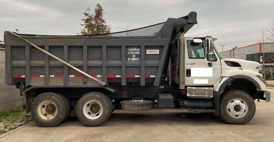 Camión Tolva International 7600 Workstar 16 m3 6x4 Año 2015
