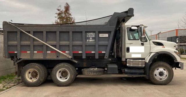 Camión Tolva International 7600 Workstar 16 m3 6x4 Año 2015