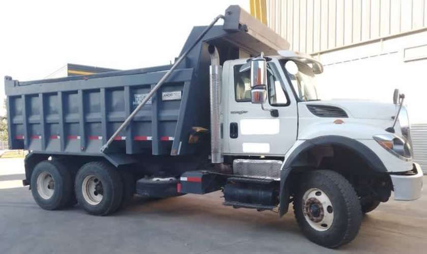 Camión Tolva International 7600 Workstar 16 m3 6x4 Año 2015