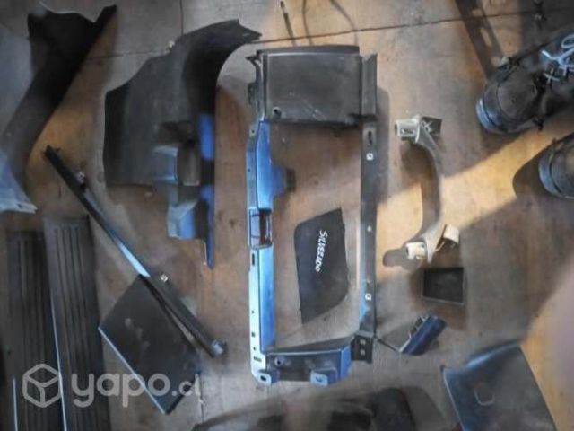 Chevrolet silverado 2013 plasticos interiores cofi