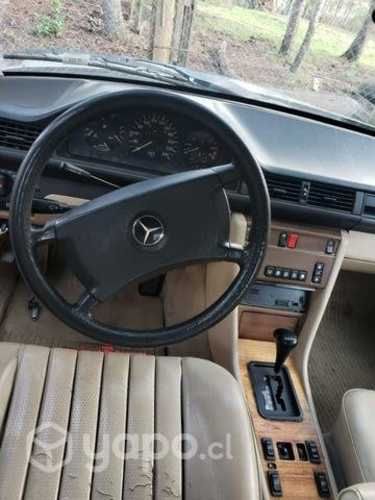 Mercedes Benz 300e