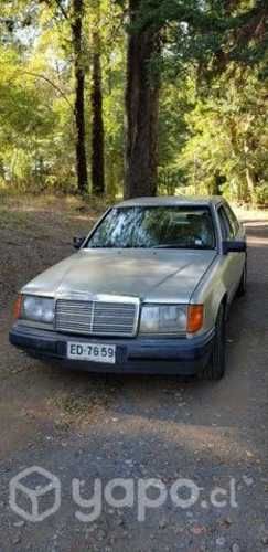 Mercedes Benz 300e