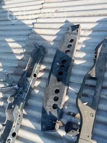 Mazda 3 refuerzo parachoque inferior plastico envi