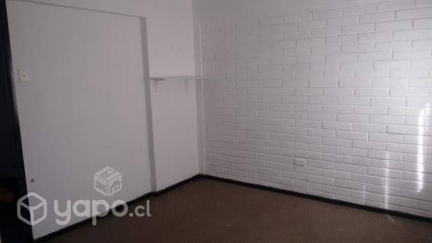 Arriendo de casa de 3 pisos