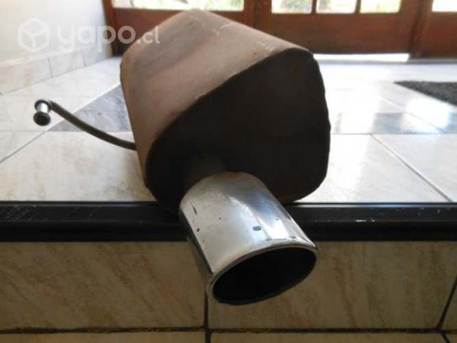 Silenciador + Cola de Escape Cromada Usado