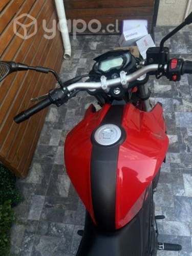 Moto Benelli TNT250n 2022
