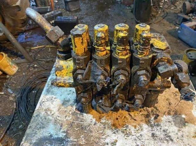 Caja dé válvula retro Jhon Deere 310