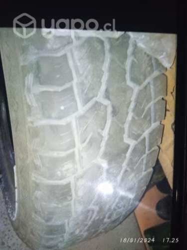 4 Neumáticos 245/75R16 usados en buen estado