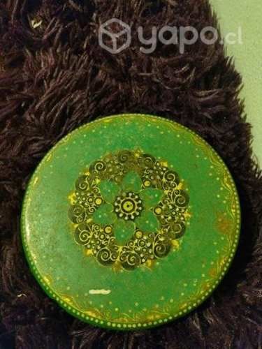 Antigua caja de galletas hucke diseño flor