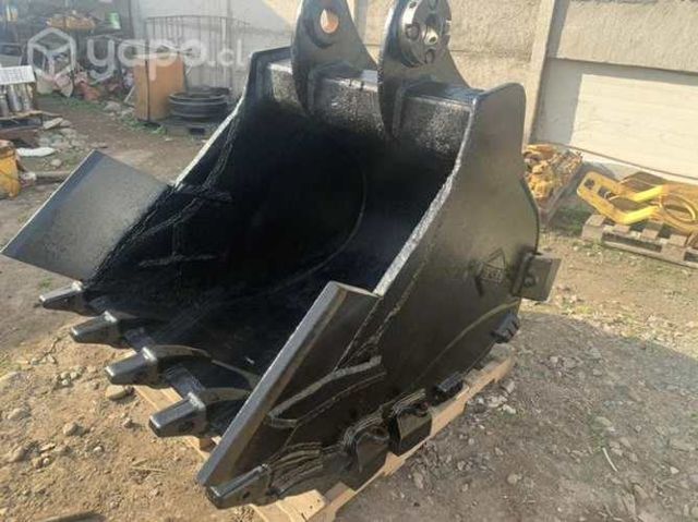 PC200-8 komatsu disponemos de balde impecable