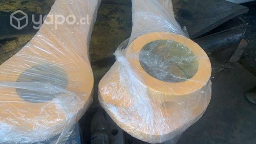 Biela excavadora Caterpillar 320D, impecable