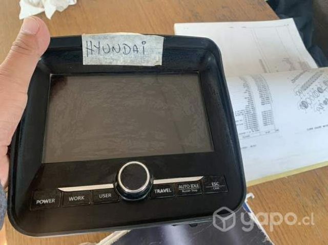 Excavadora Hyundai, disponemos monitor