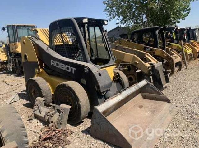 Minicargador JCB disponemos de balde impecable