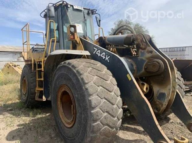 John Deere 744K, disponemos de transmisión