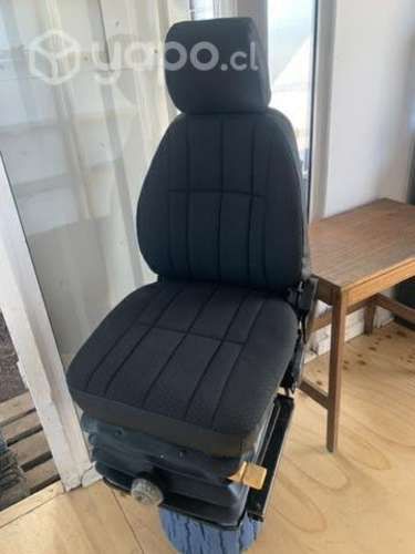Asiento operador impecable estado