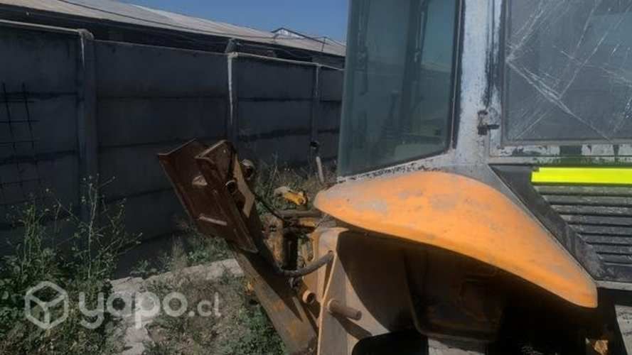 Retroexcavadora JCB 3C, cilindro hidráulico