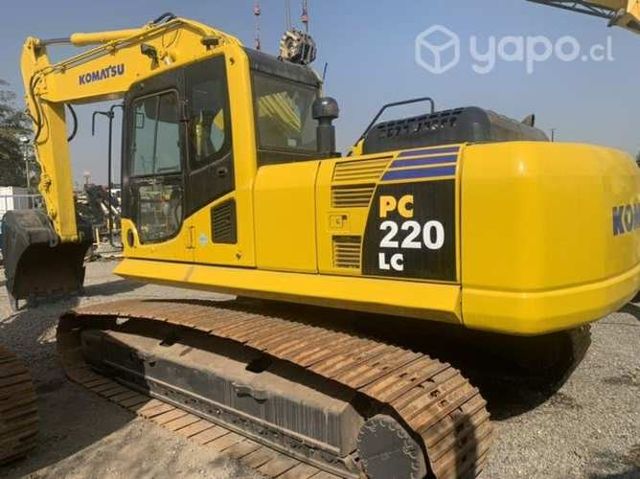 Komatsu PC220-8 disponemos de Cilindro hidráulico
