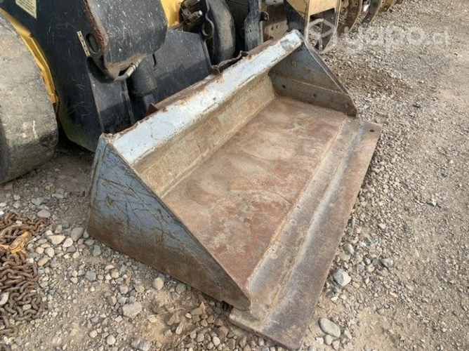 Balde impecable minicargador Caterpillar