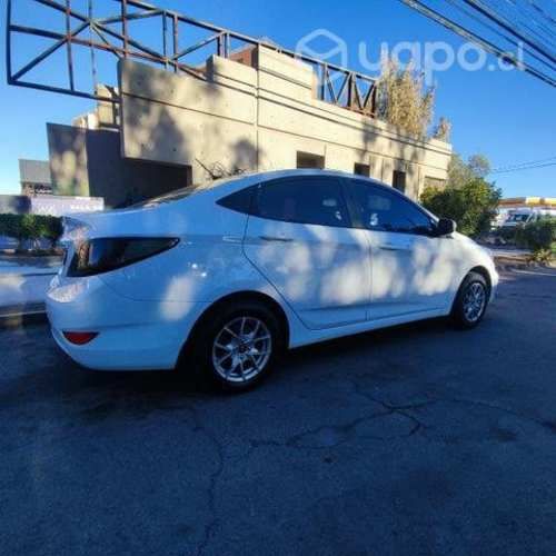 Hyundai accent 2019 1.4 sexta full 67mil km