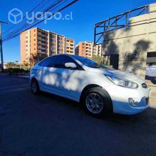 Hyundai accent 2019 1.4 sexta full 67mil km