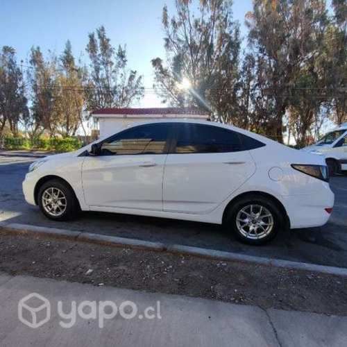 Hyundai accent 2019 1.4 sexta full 67mil km