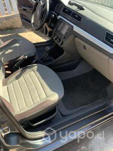 Se vende Taxi ejecutivo. Excelente estado.