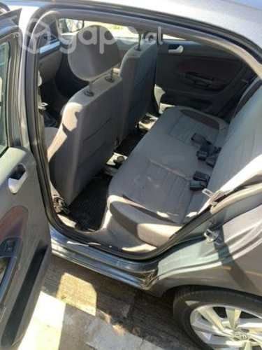 Se vende Taxi ejecutivo. Excelente estado.